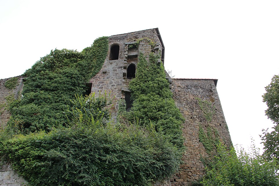 Les vestiges du château de Coëtquen