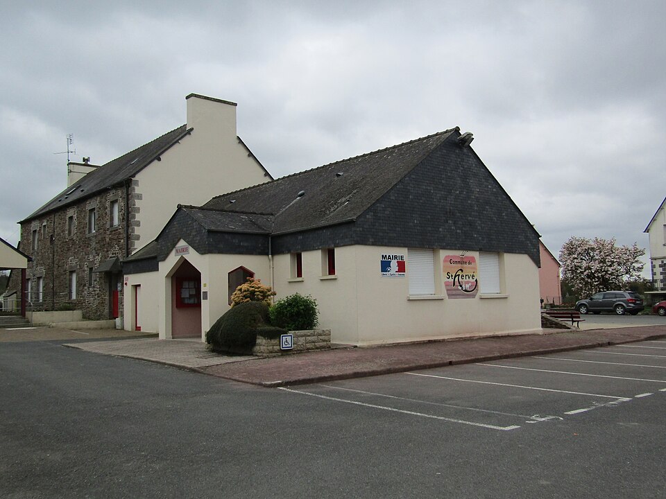 Mairie Saint — Hervé 22