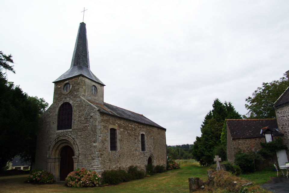Ancienne eglise St Lormel 2