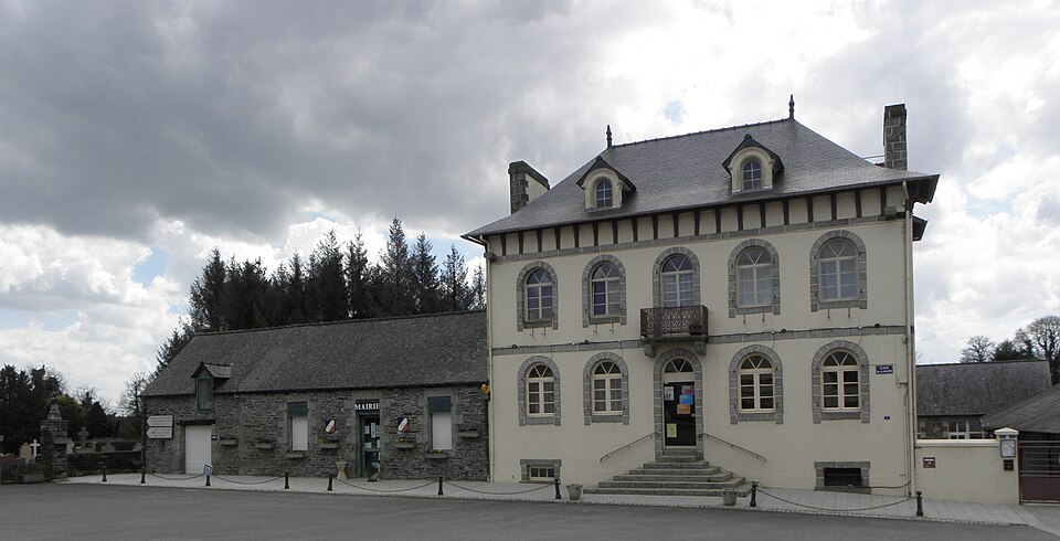 Saint — Mayeux (22) Mairie