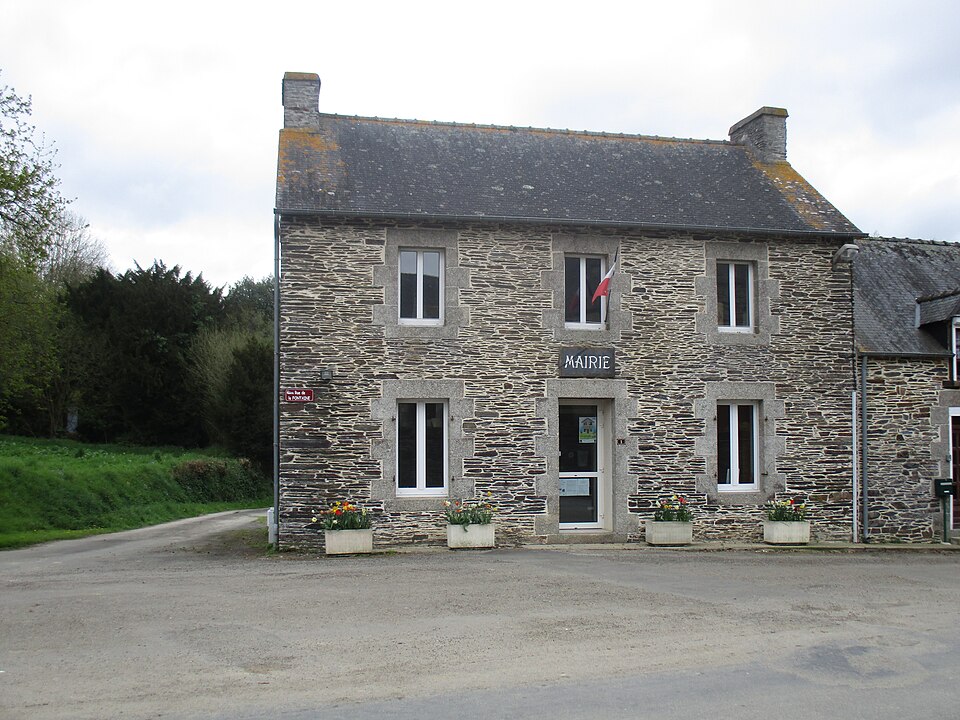 Mairie de Saint — Ygeaux