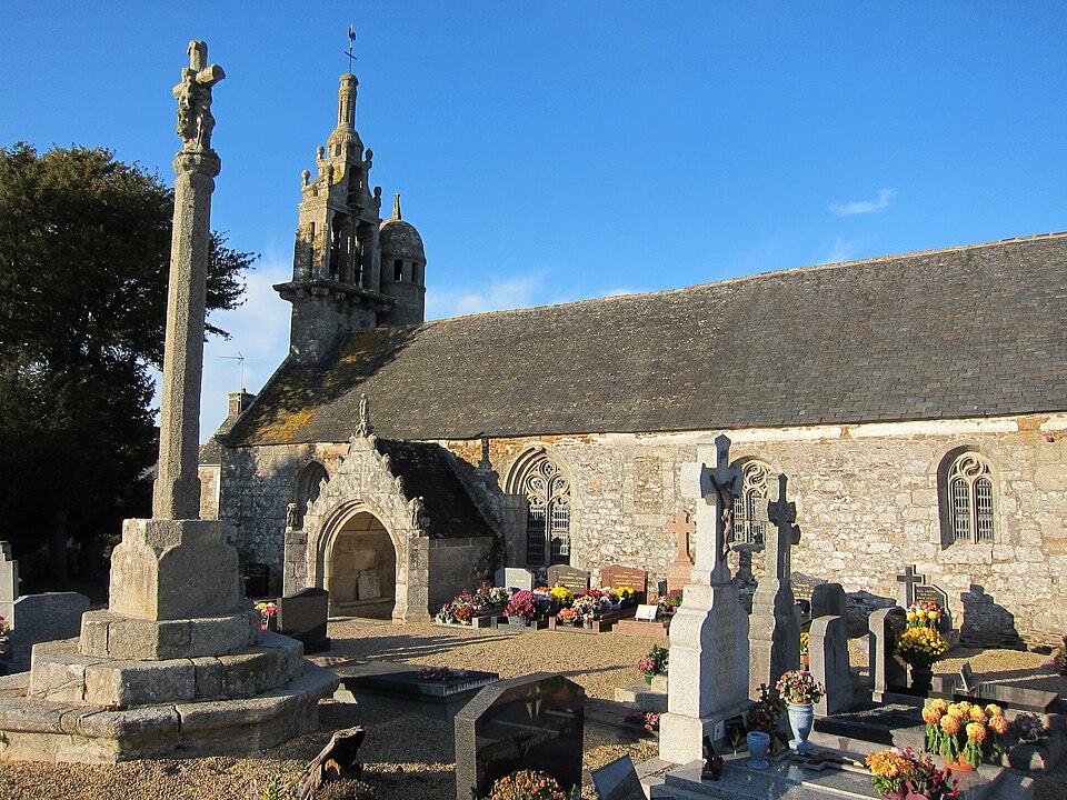 Eglise Treduder Beaumanoir clocher calvaire cimetière 0204