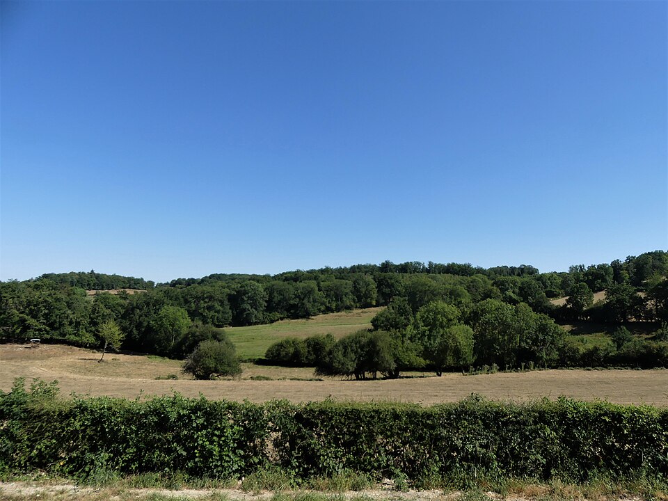 Arfeuille — Châtain Châtain vue vers sud — est depuis mairie