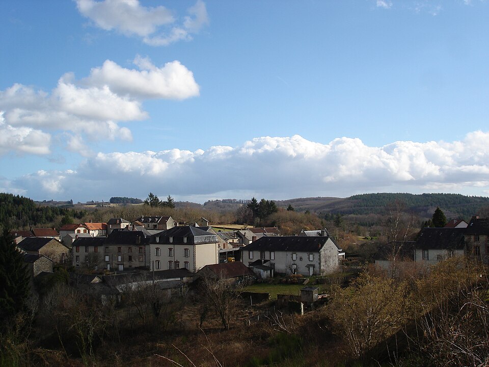 Le bourg de Châtelus — le — Marcheix