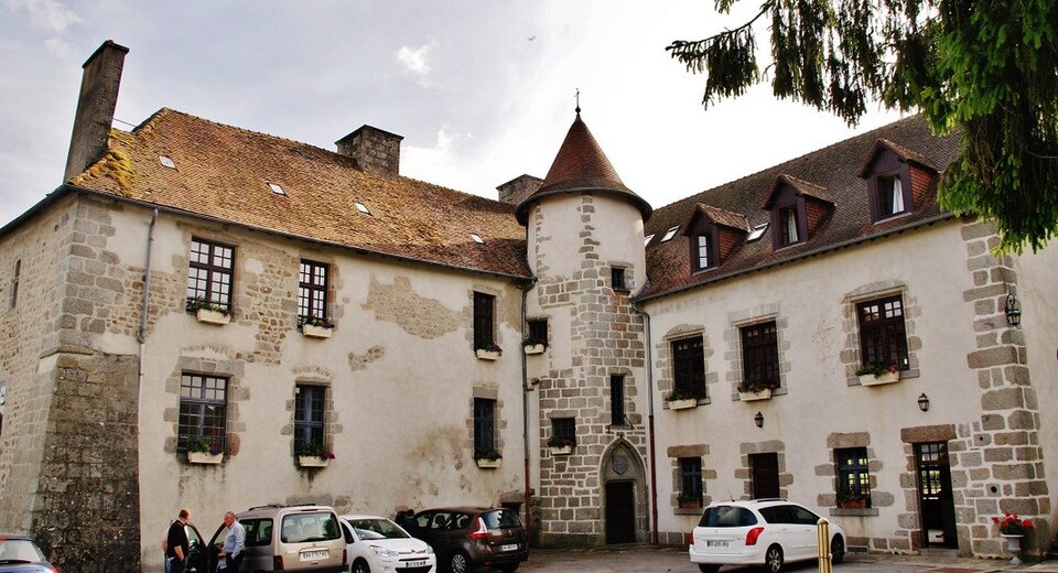 082 Mérinchal ( 23420 )