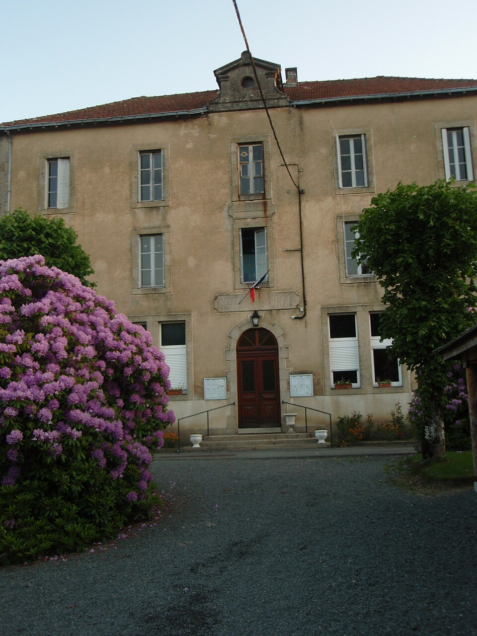 Royère — de — Vassivière Hôtel de Ville