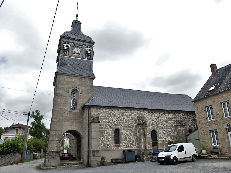 Saint — Domet église