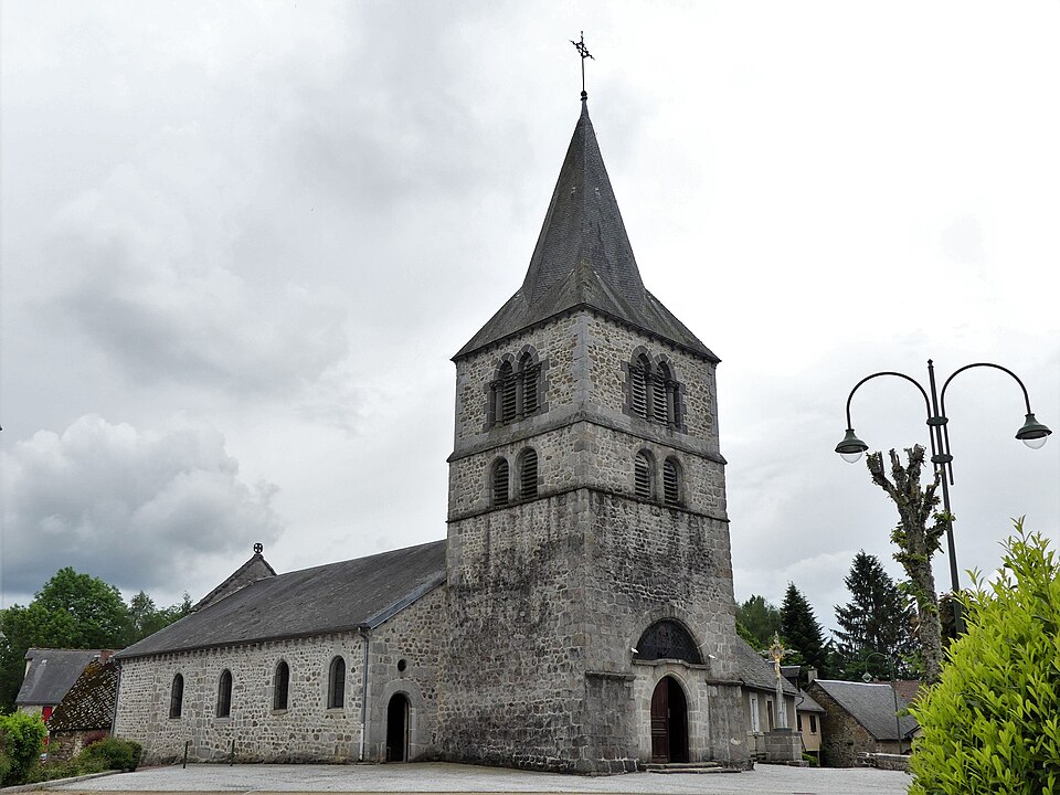 Saint — Merd — la — Breuille église
