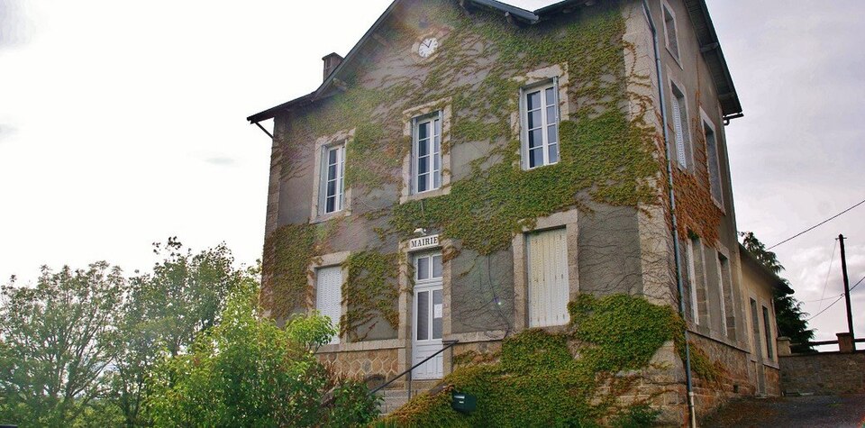 010 La Villeneuve ( 23260 )