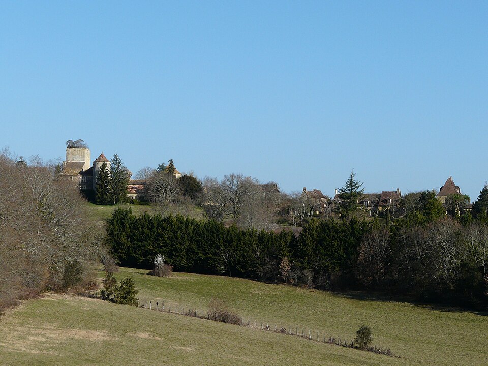 Baneuil village