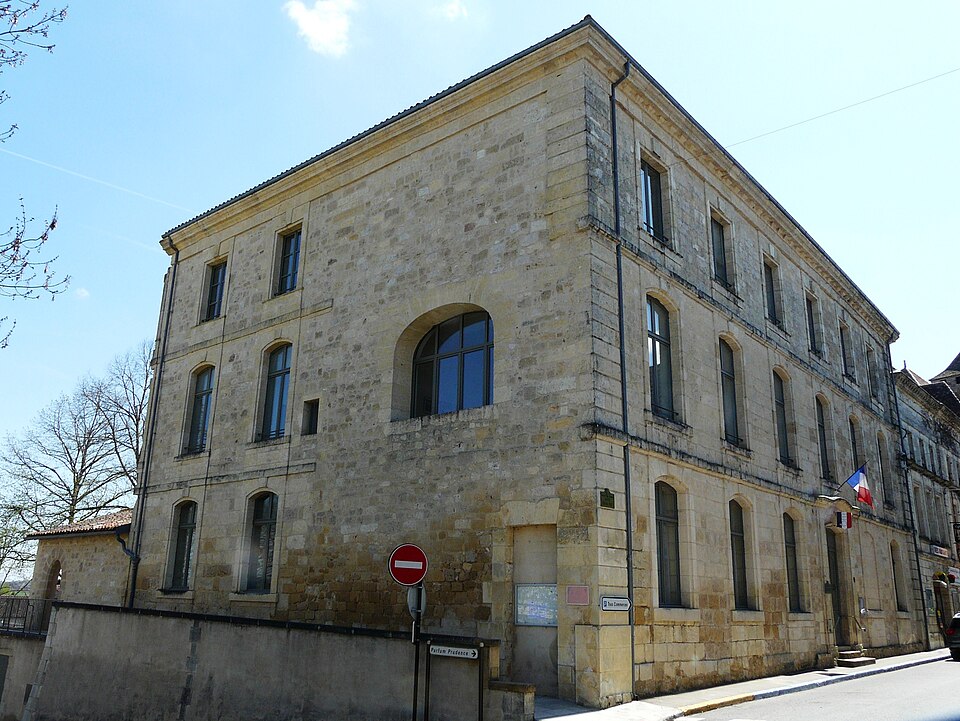 Beaumont — du — Périgord mairie (1)