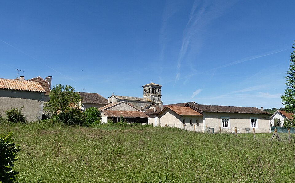 Beauronne 24 bourg (2)