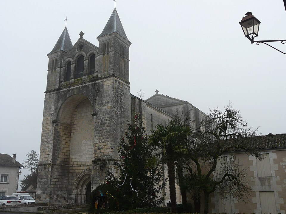 Celles (24) église (1)