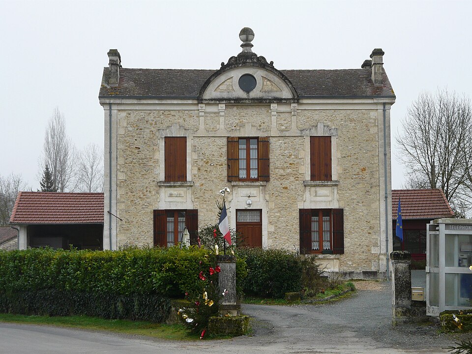 Chapdeuil mairie