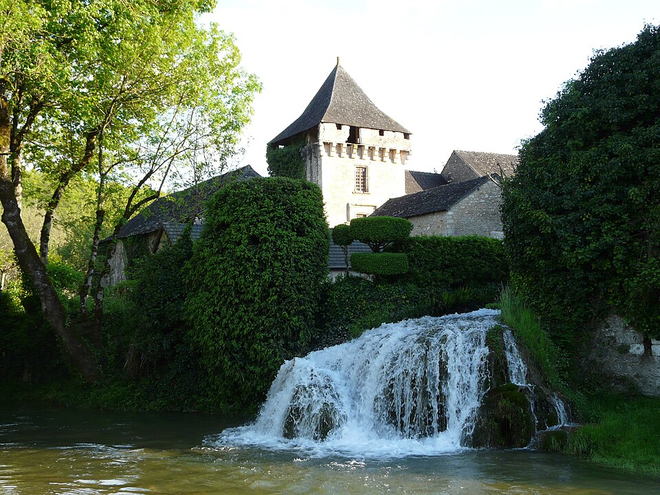 Condat — sur — Vézère donjon cascade (2)