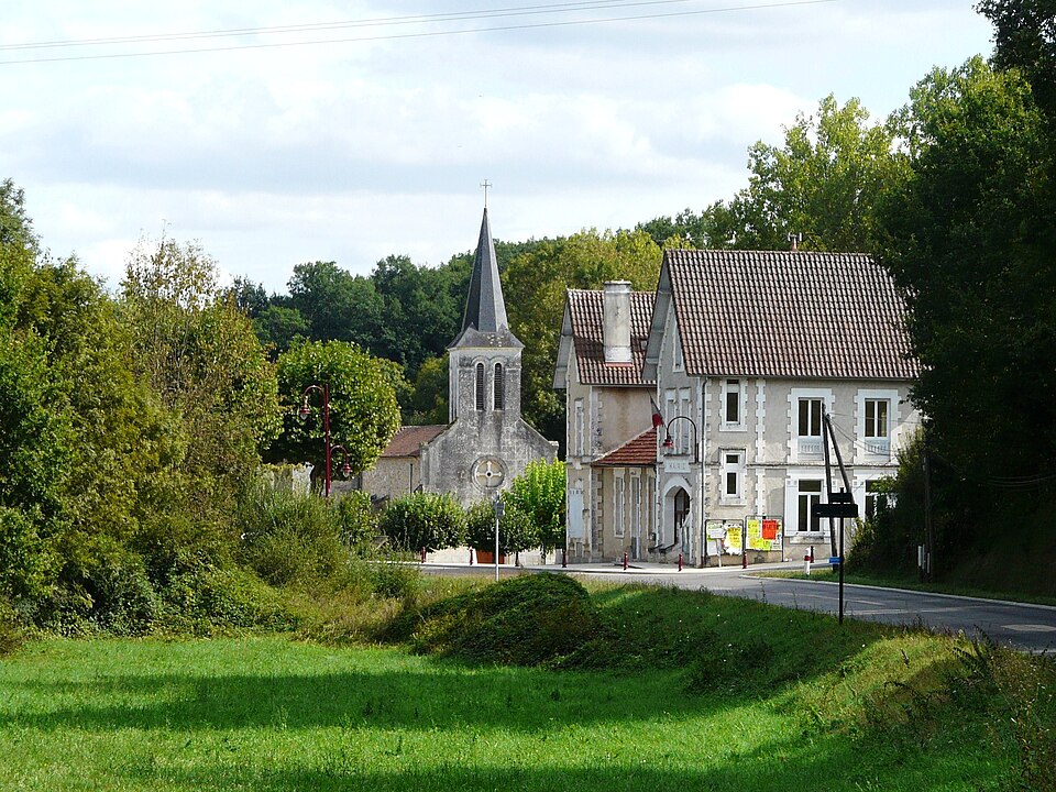Eyzerac village
