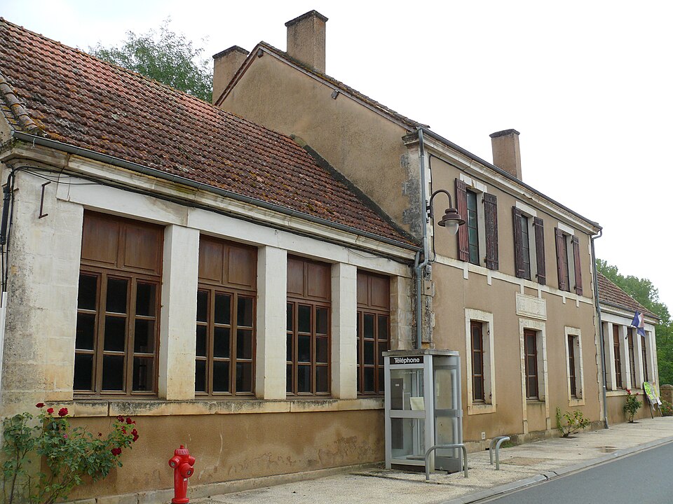 Grives — Ecole — Mairie — 461