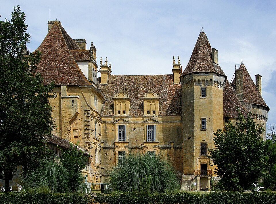 Lanquais — castle