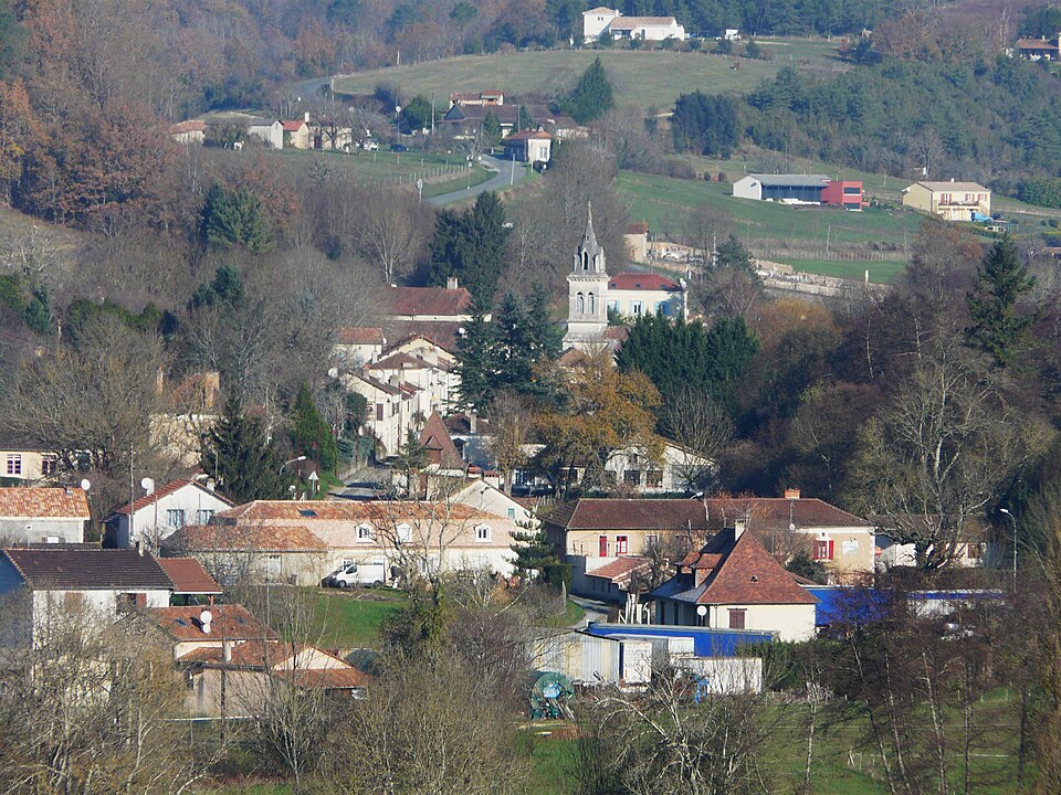 Manzac — sur — Vern village (1)