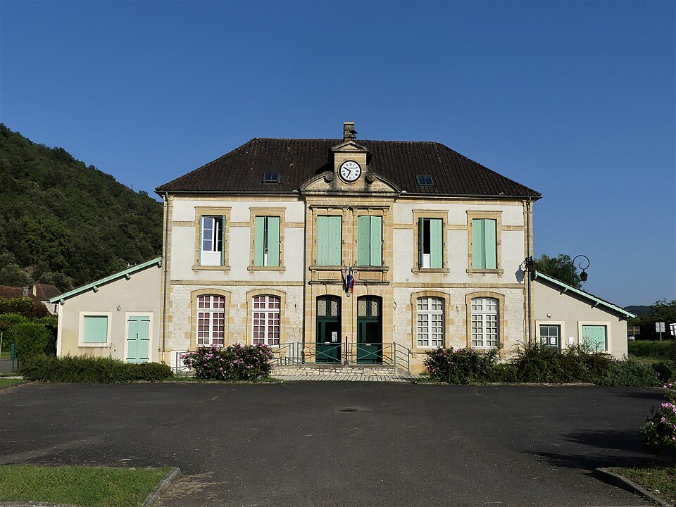 Peyrillac — et — Millac mairie