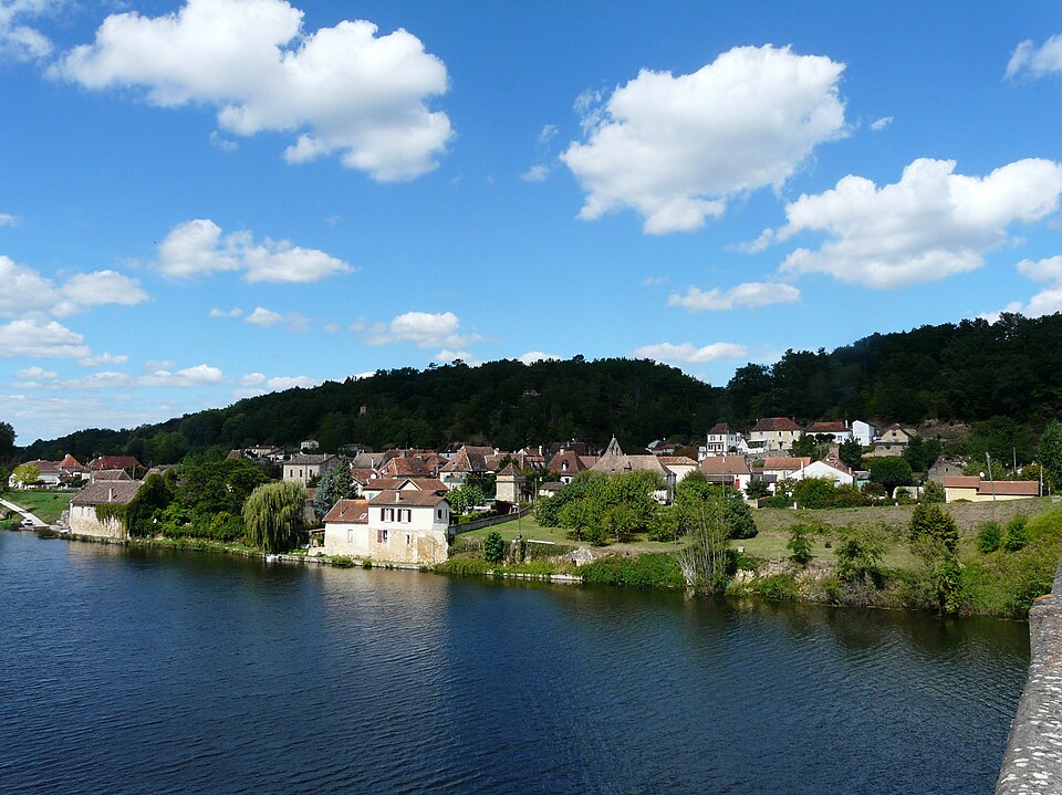 Saint — Capraise — de — Lalinde bourg (1)