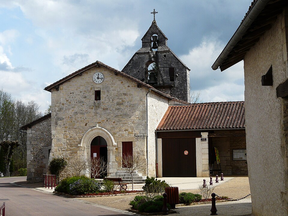 Saint — Front — la — Rivière église