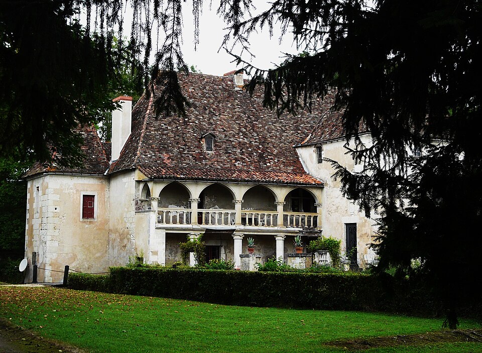 Saint — Germain — du — Salembre château (9)