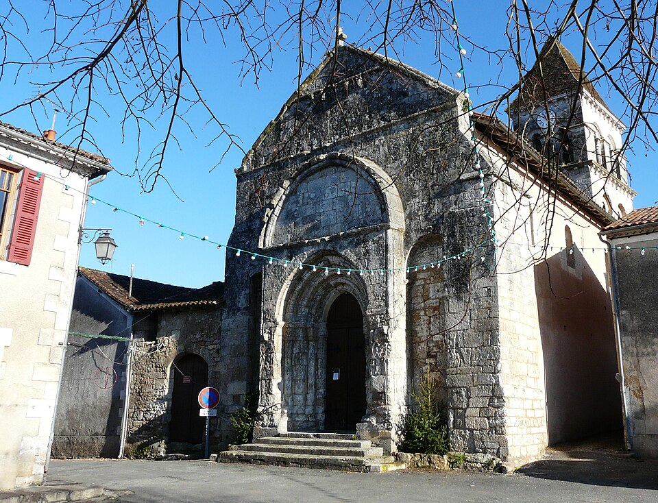 Saint — Pierre — de — Côle église (4)