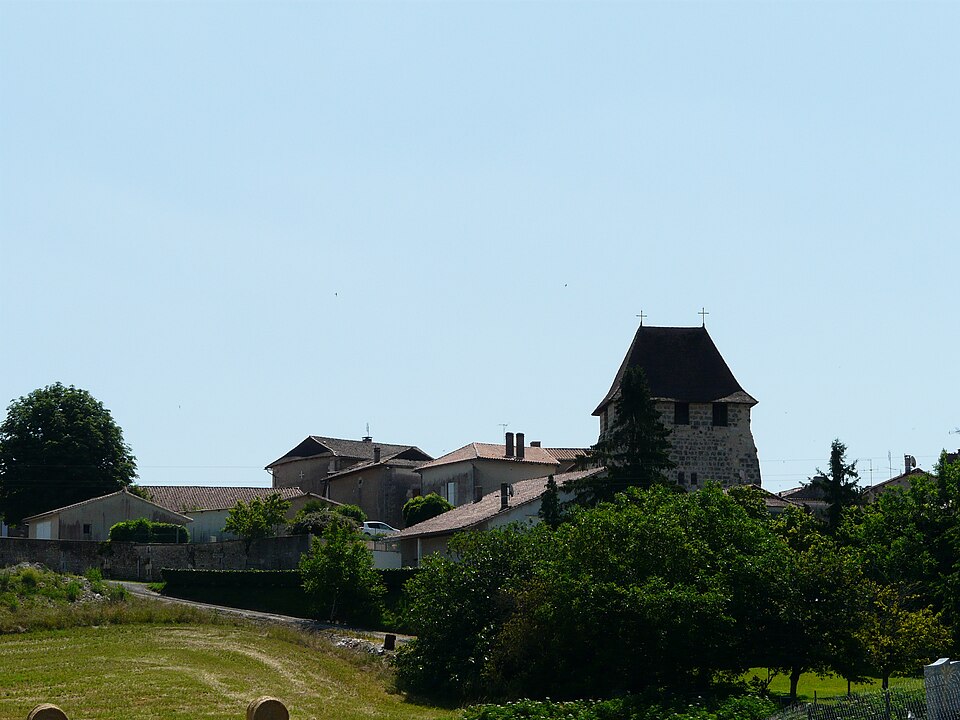 Saint — Sulpice — de — Roumagnac village