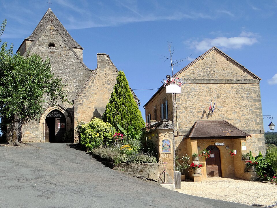 Tamniès — Eglise — musée et mairie