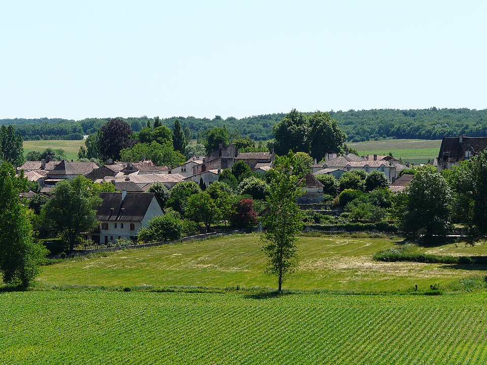 La Tour — Blanche village (2)