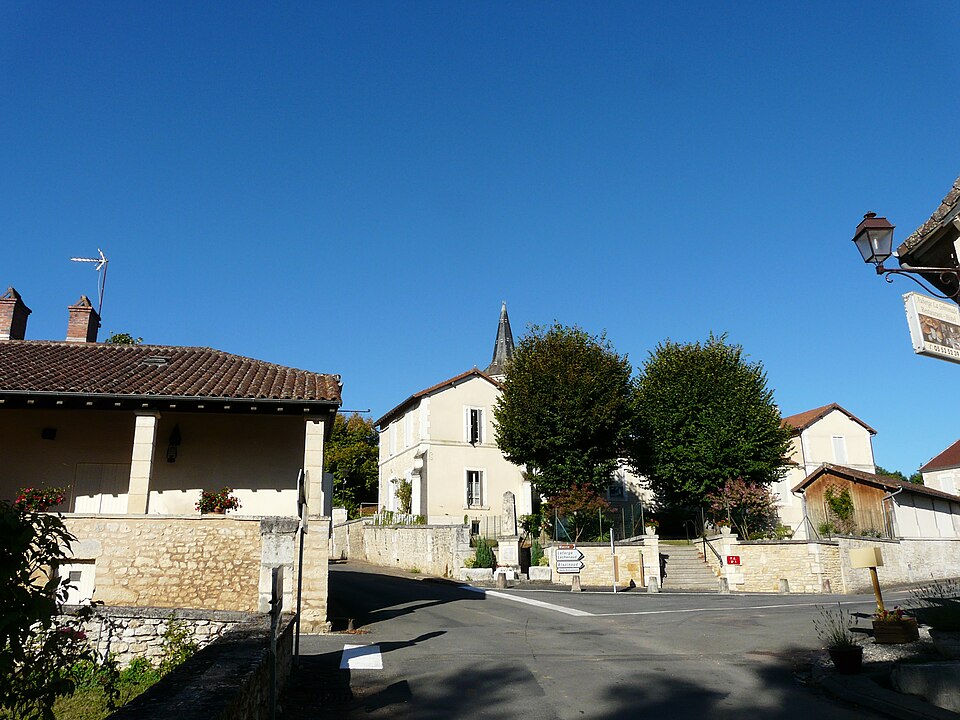 Vaunac village