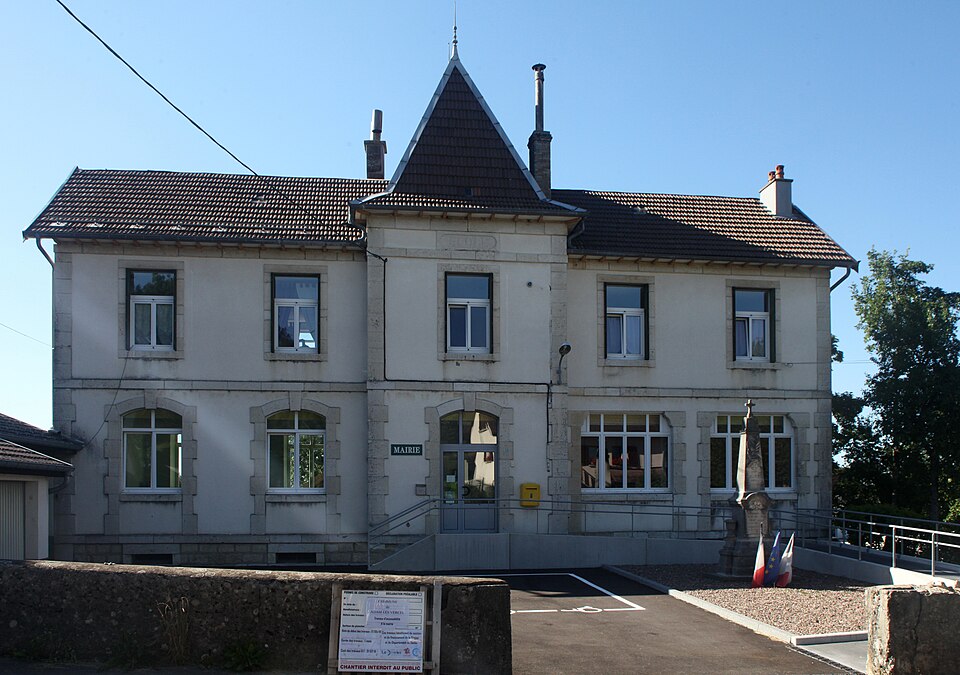 Adam — les — Vercel, mairie — img 44408