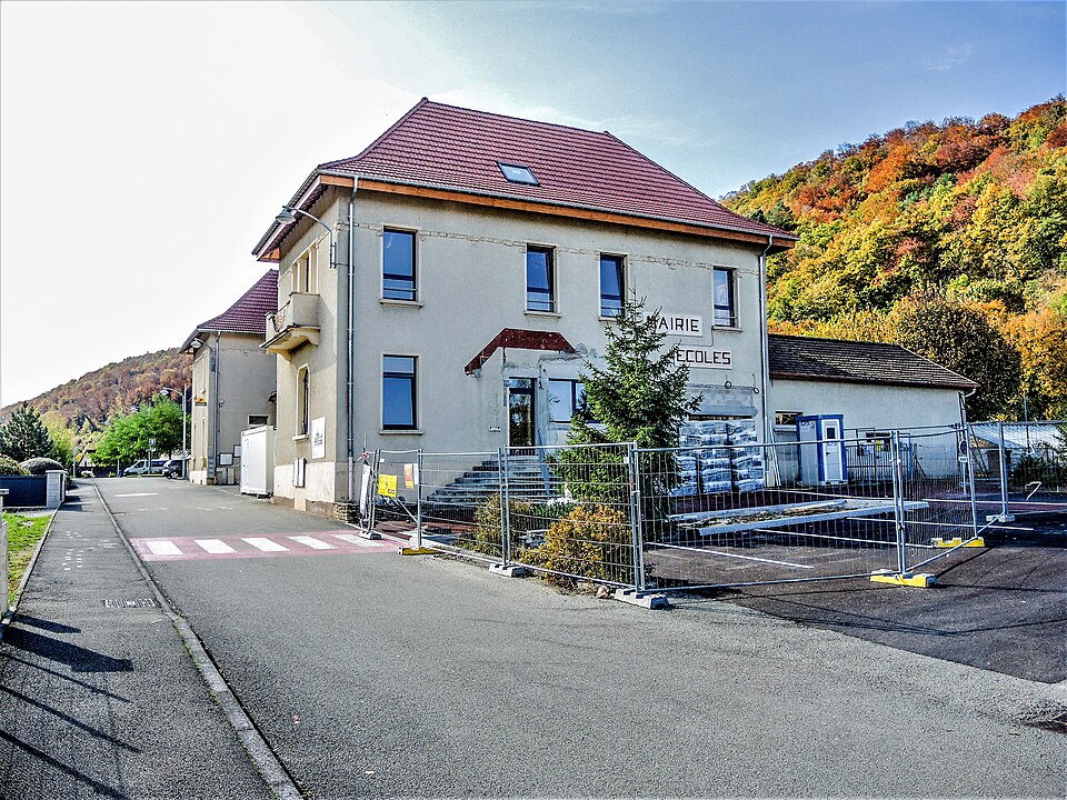 Mairie — école de Bourguignon