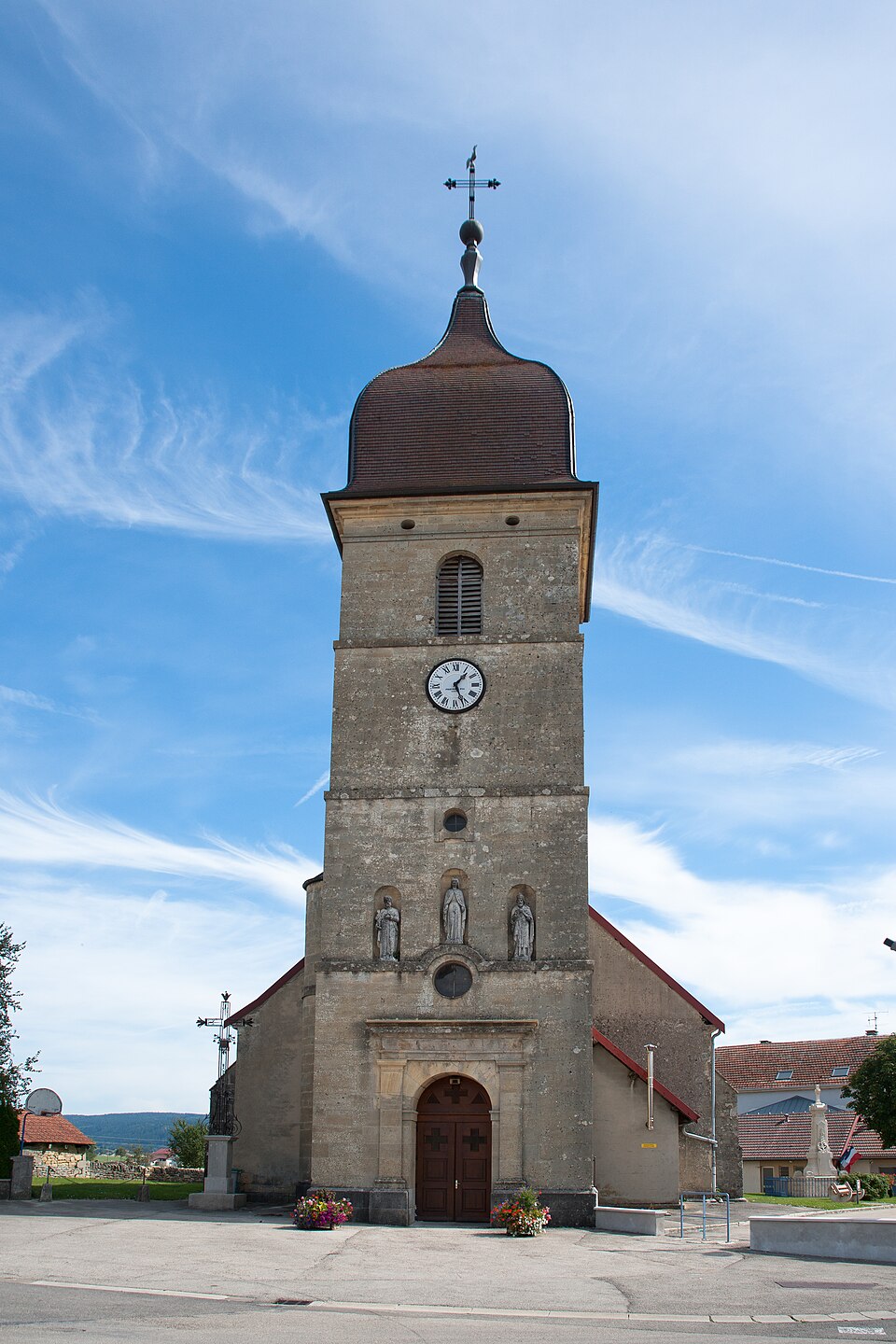 Dommartin — église