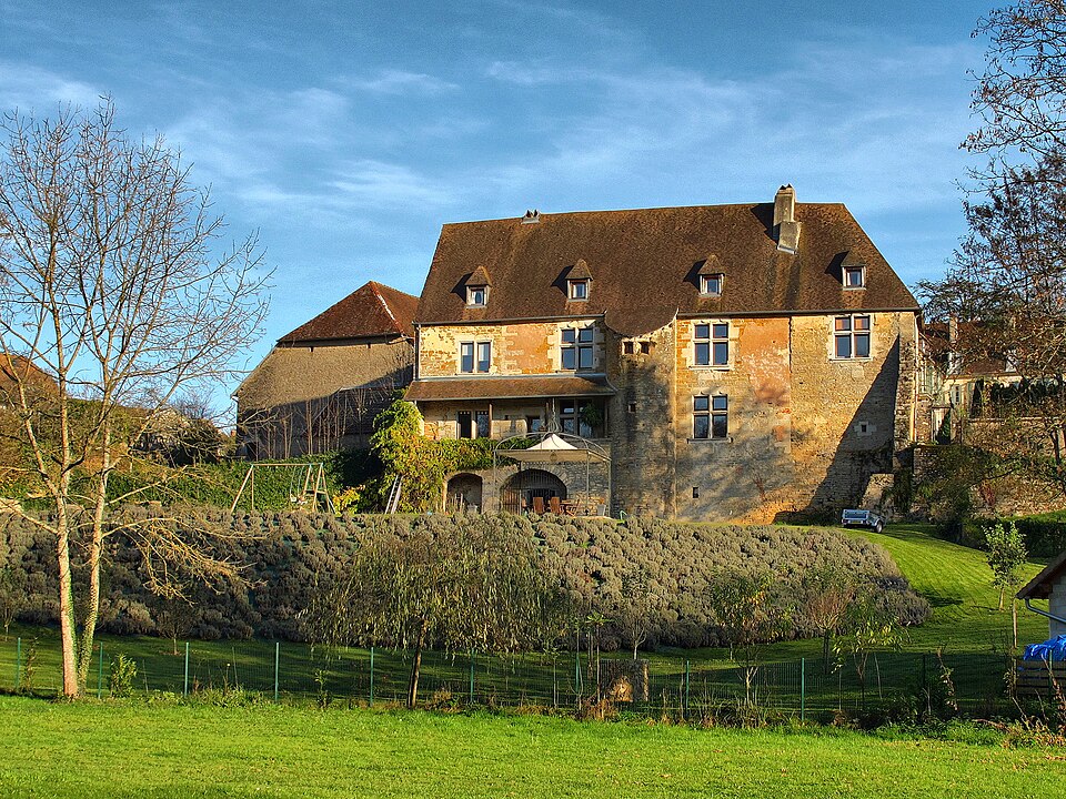 Ecole, le château