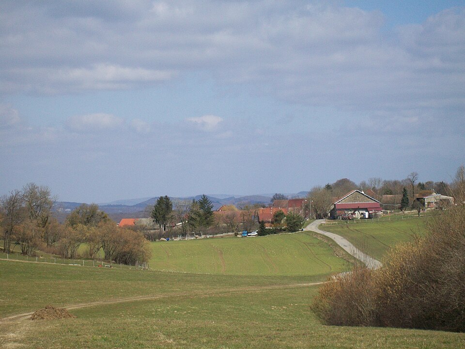 Entrée de Goux sous Landet