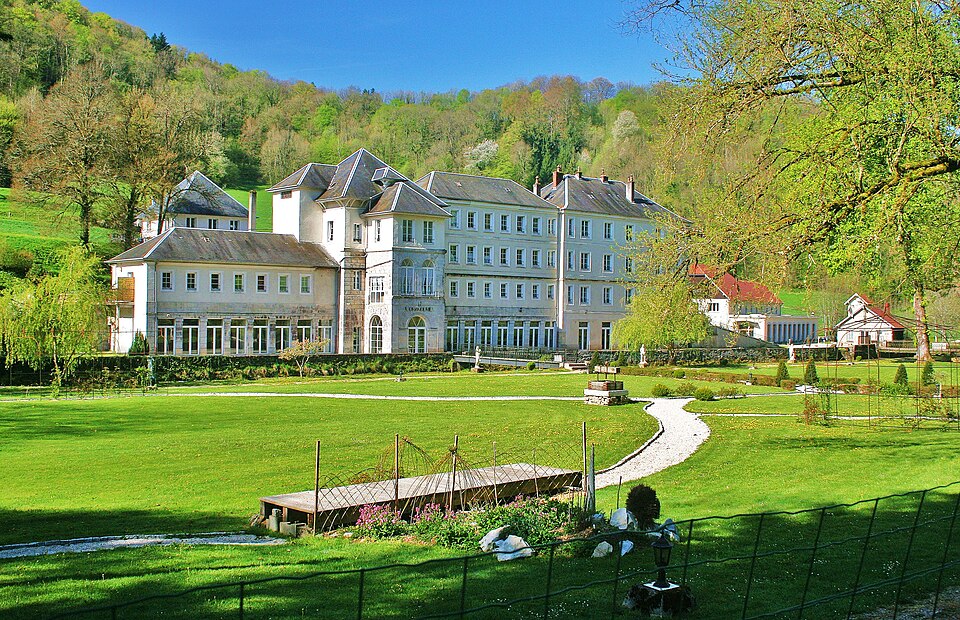 Guillon — les — Bains. L'Orangerie, anciens thermes. 2015 — 04 — 21.