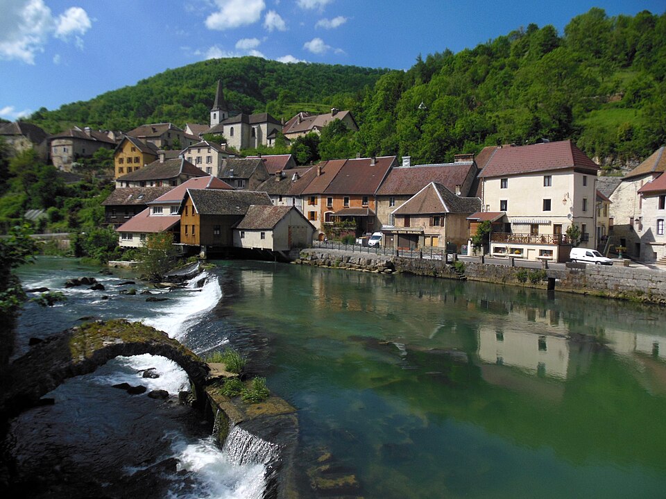 Vue de Lods, depuis les Forges