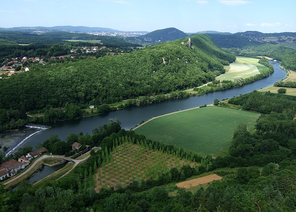 Vue du belvédère de la chapelle Notre — Dame du Mont.
