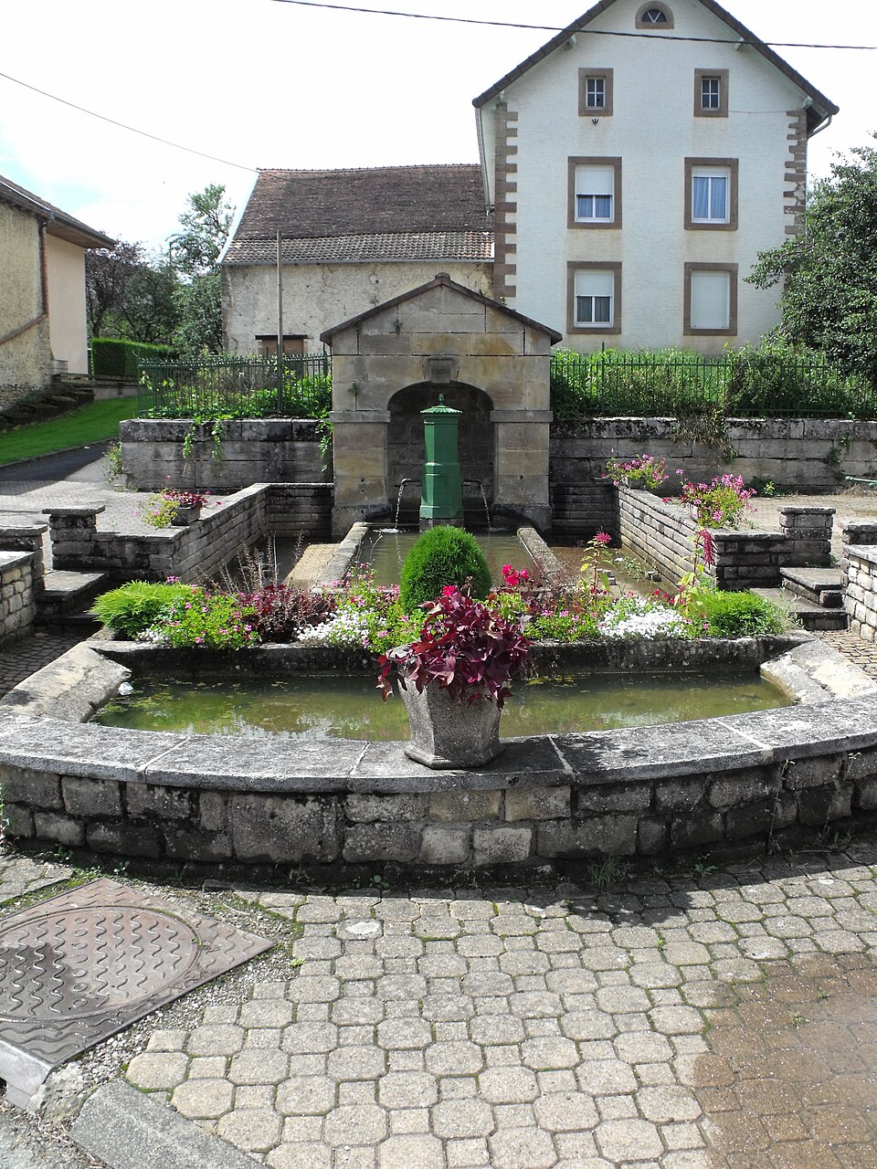 Semondans — Fontaine