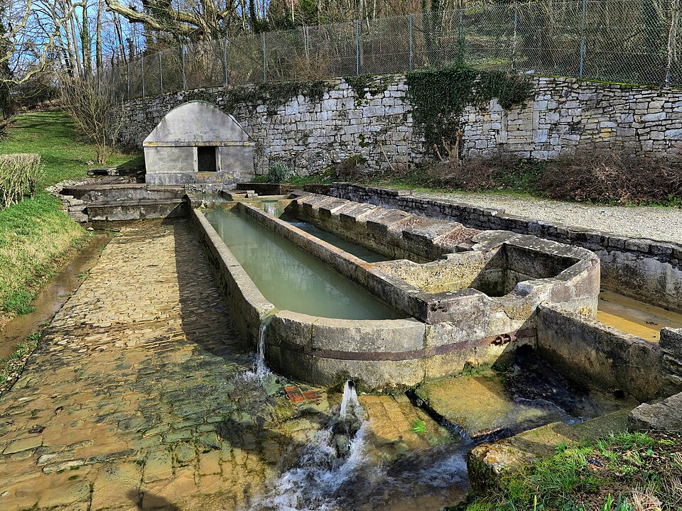Thurey — le — Mont, lavoir — abreuvoir
