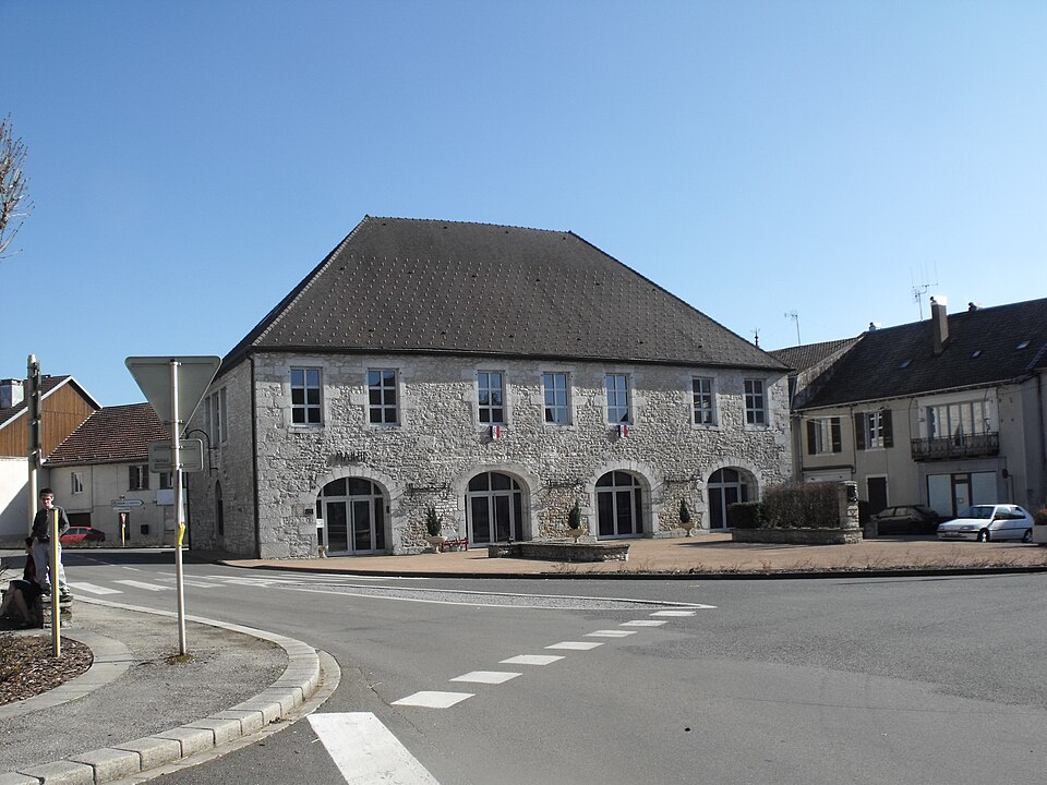 Mairie de Vercel — Villedieu — le — Camp