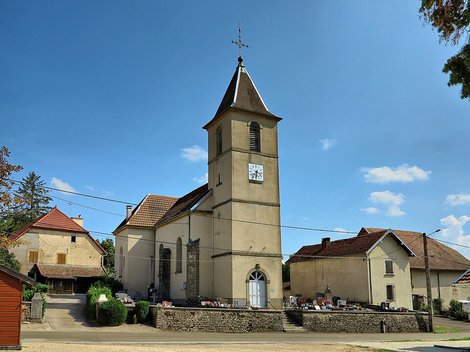 Vernois — lès — Belvoir, l'église