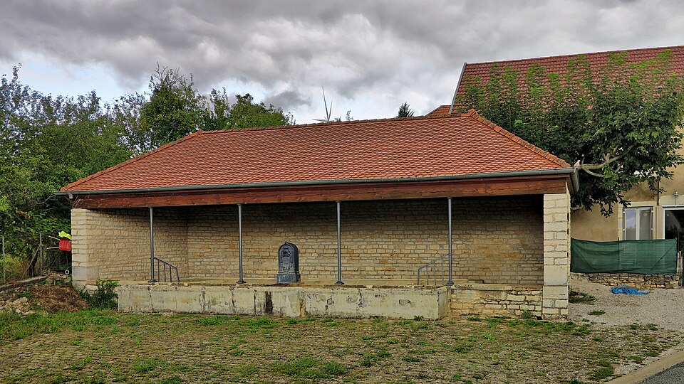 Villers — Grélot, le lavoir — abreuvoir