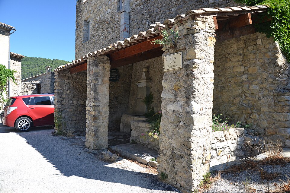 Aubres — Lavoir 2