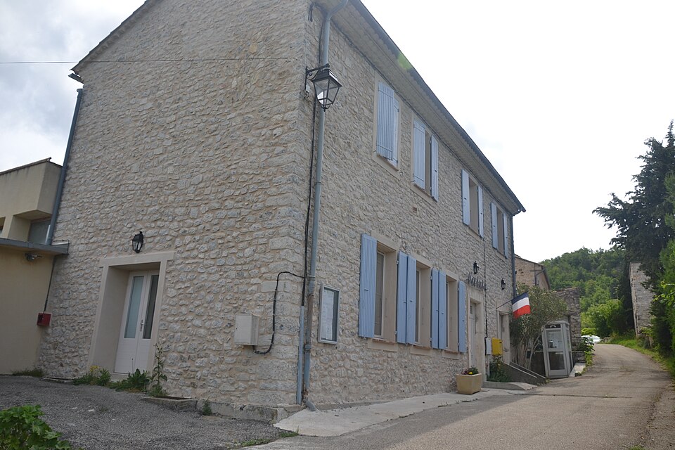 Bésignan — mairie