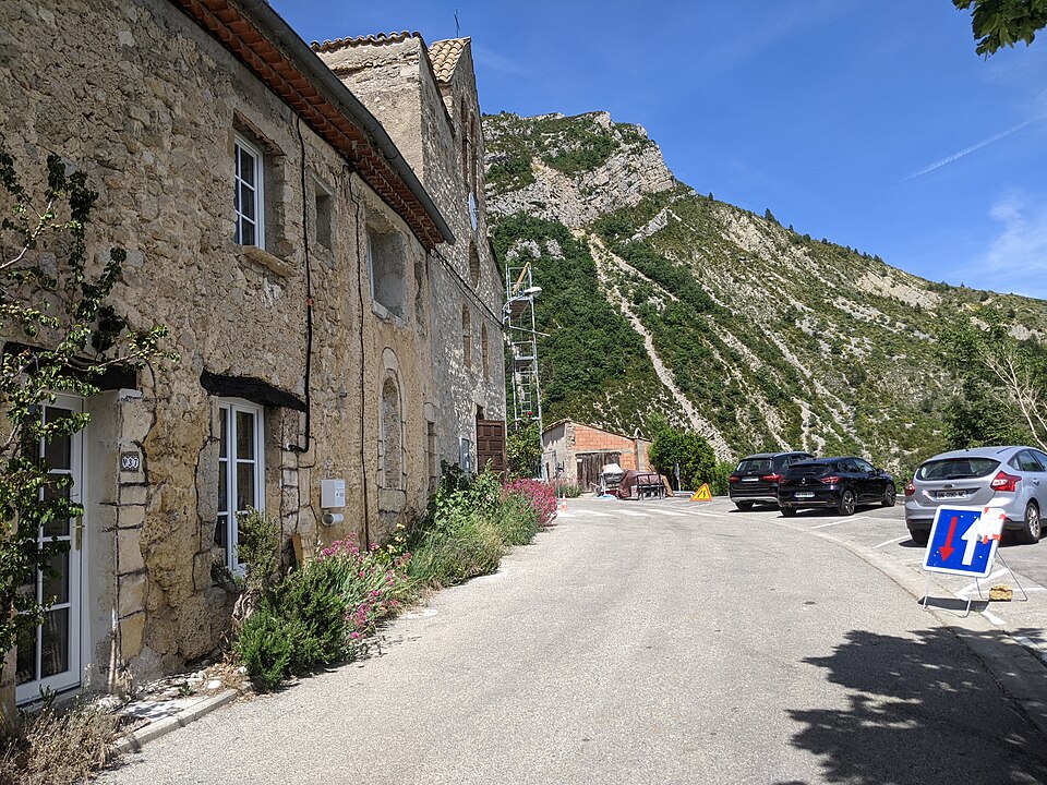 Chalancon — Traversée village 1 (mai 2022)