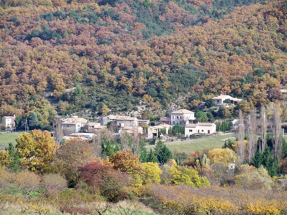 Chateauneuf de Bordette — village