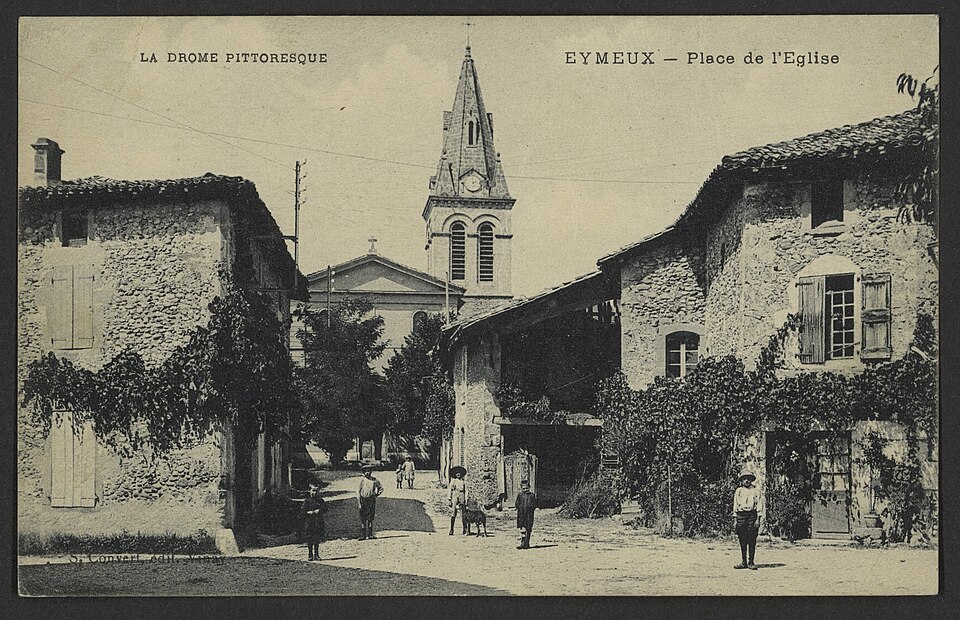 Eymeux — Place de l'Eglise (34407443032)